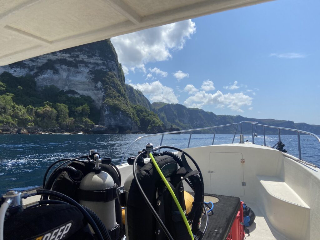 Boat diving conditions for a Nusa Penida Divemaster program
