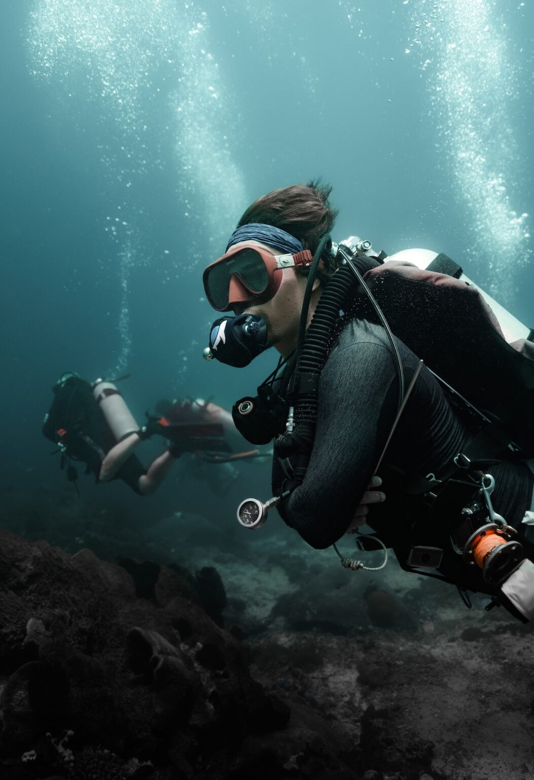 Nusa Penida Divemaster training in challenging open water diving conditions